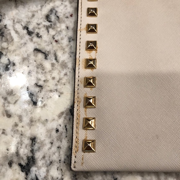 Michael Kors cream studded clutch/wristlet - Picture 6 of 8